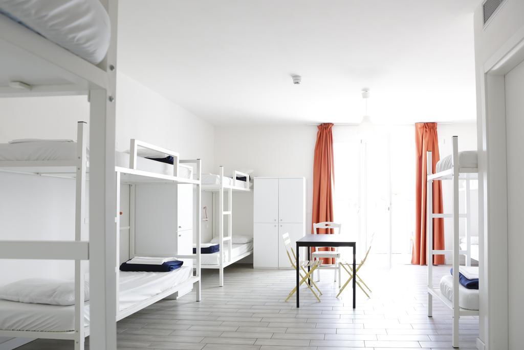 Bett im gemischten Schlafsaal mit 10 Betten